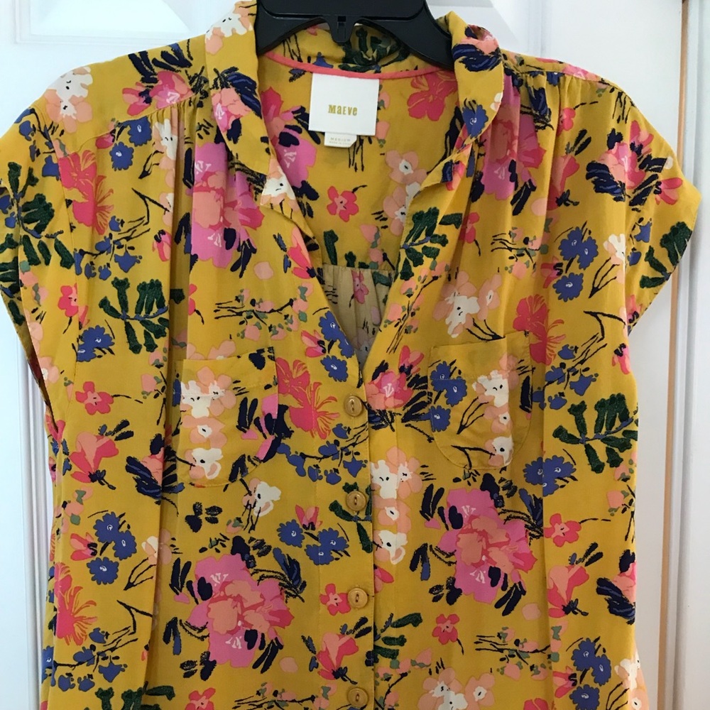 Anthropologie Maeve blouse with small pocket Medium